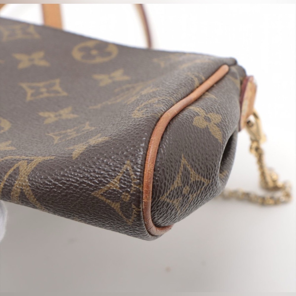 Gorgeous Authentic Louis Vuitton Monogram Eva Pochette w/ Shoulder & Crossbody - Picture 12 of 16
